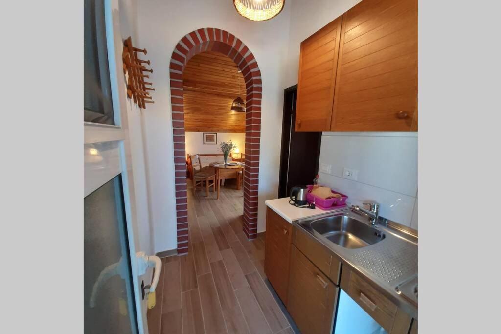 Apartment Mladen For 4 Apartment Rovinj